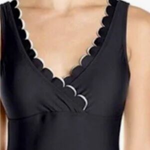 Ellen Tracy black and white classic swimsuit size 16
